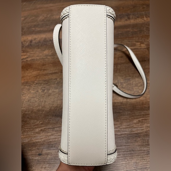 Kate Spade New York Reiley Straw Dome Saffiano Leather Trim Crossbody Handbag - Picture 6 of 10